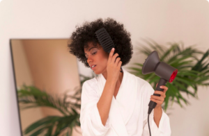 Descubra os segredos Laces para a Longevidade Capilar Natural. Mantenha seus fios jovens, vibrantes e saudáveis por mais tempo com nossos tratamentos exclusivos.