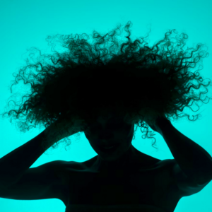 Descubra a Farmacopeia Brasileira Capilar no Laces: sabedoria ancestral e ingredientes naturais para a saúde e beleza dos seus fios. Agende sua visita!