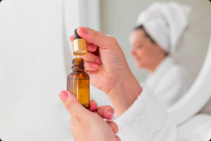 Desvende o poder dos terpenos em óleos essenciais no Laces. Alquimia natural que estimula a circulação, combate a queda e traz saúde total ao couro cabeludo