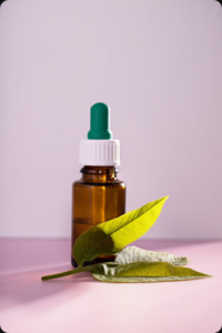 Descubra o poder dos Terpenos em Óleos Essenciais Capilares. No Laces, revelamos a química natural para revitalizar seus fios, proporcionando saúde e brilho.