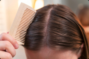 Descubra o segredo de cabelos vibrantes com um Microbioma Capilar Saudável. Saiba como Laces and Hair restaura o equilíbrio com produtos naturais e tratamentos.